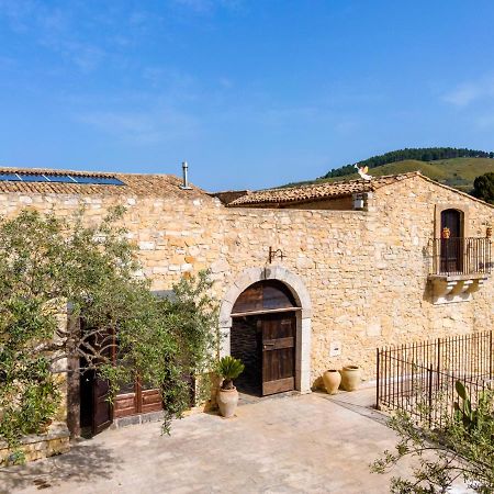 Masseria Fortificata Lo Zafferaneto Buccheri Εξωτερικό φωτογραφία