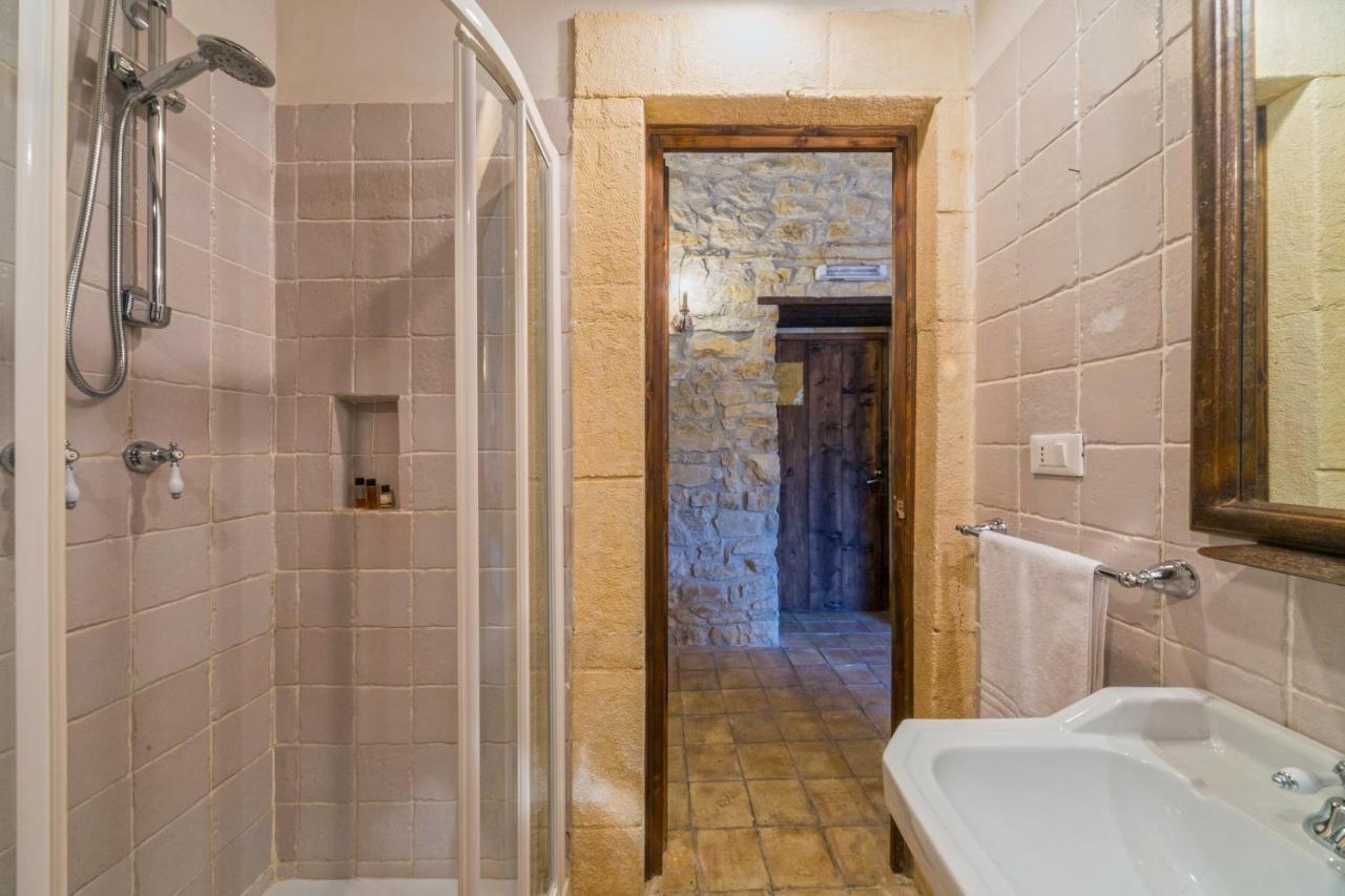 Masseria Fortificata Lo Zafferaneto Buccheri Εξωτερικό φωτογραφία