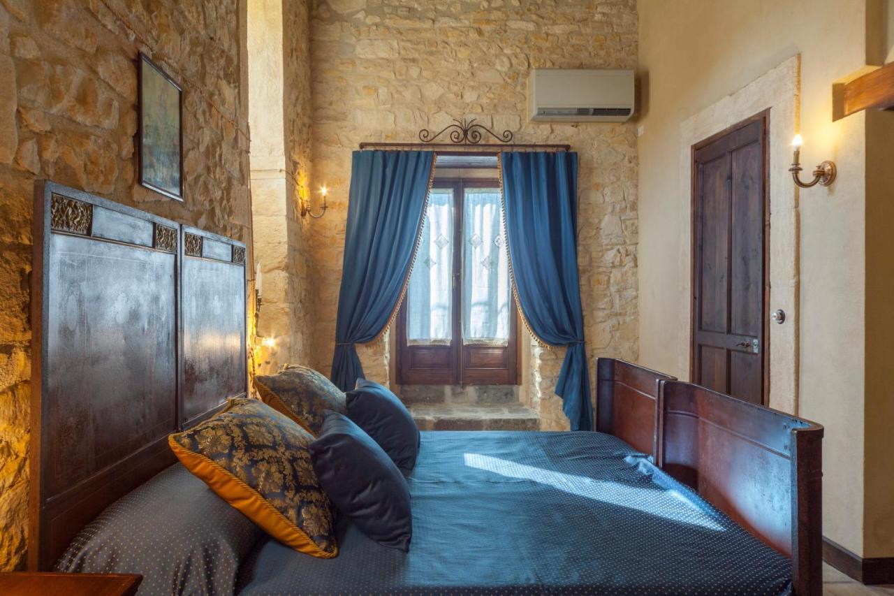 Masseria Fortificata Lo Zafferaneto Buccheri Εξωτερικό φωτογραφία