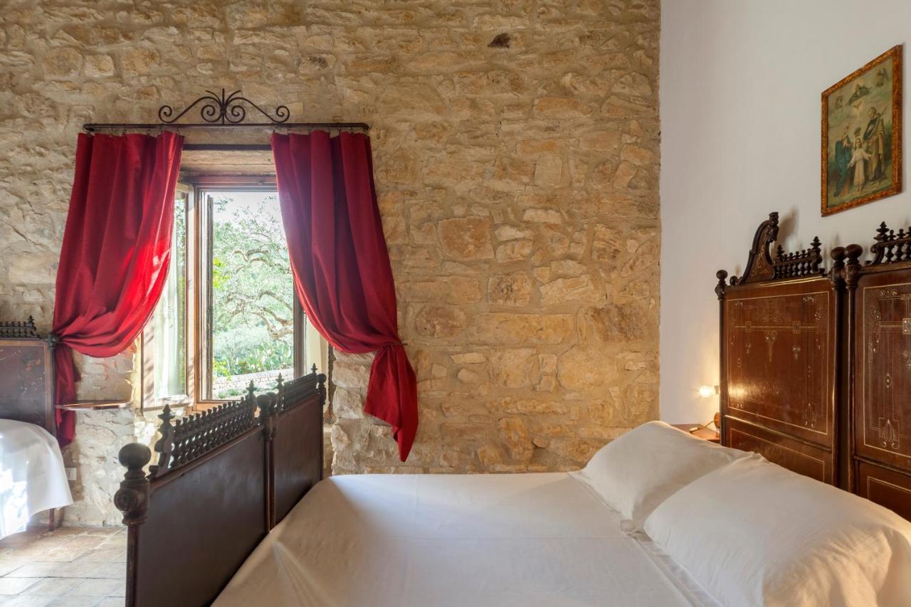 Masseria Fortificata Lo Zafferaneto Buccheri Εξωτερικό φωτογραφία